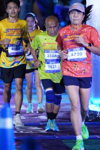 BIB: 4088, 3586, 4720, 3821
                            <button type="button" onclick="openModal(26226532)" class="btn btn-primary btn-sm float-right btn-popup" data-toggle="modal" data-target=".modal-high-quality">
                        <i class="fas fa-shopping-cart"></i> Add to Cart
                    </button>
                                            <button type="button" onclick="isThisMe(26226532, true)" class="btn btn-success btn-sm float-right btn-popup btn-isme hidden" data-toggle="tooltip" data-placement="bottom" title="นี่คือรูปของคุณใช่ไหม คลิกที่นี่เพื่อเอาเข้าอัลบั้ม">
                        <i class="fas fa-plus"></i> Add to album
                    </button>
                    <button type="button" onclick="isThisMe(26226532, false)" class="btn btn-warning btn-sm float-right btn-popup btn-isnotme hidden">
                        <i class="fas fa-ban"></i> Remove from album
                    </button>